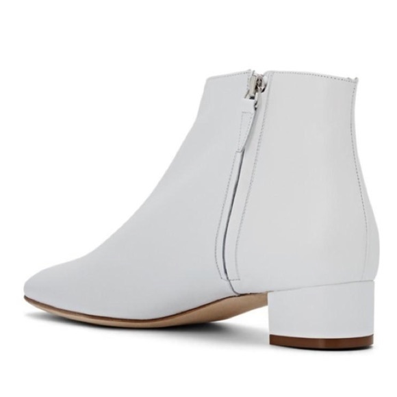 MANOLO BLAHNIK**White Crik Booties US 11 $925 - Picture 2 of 6